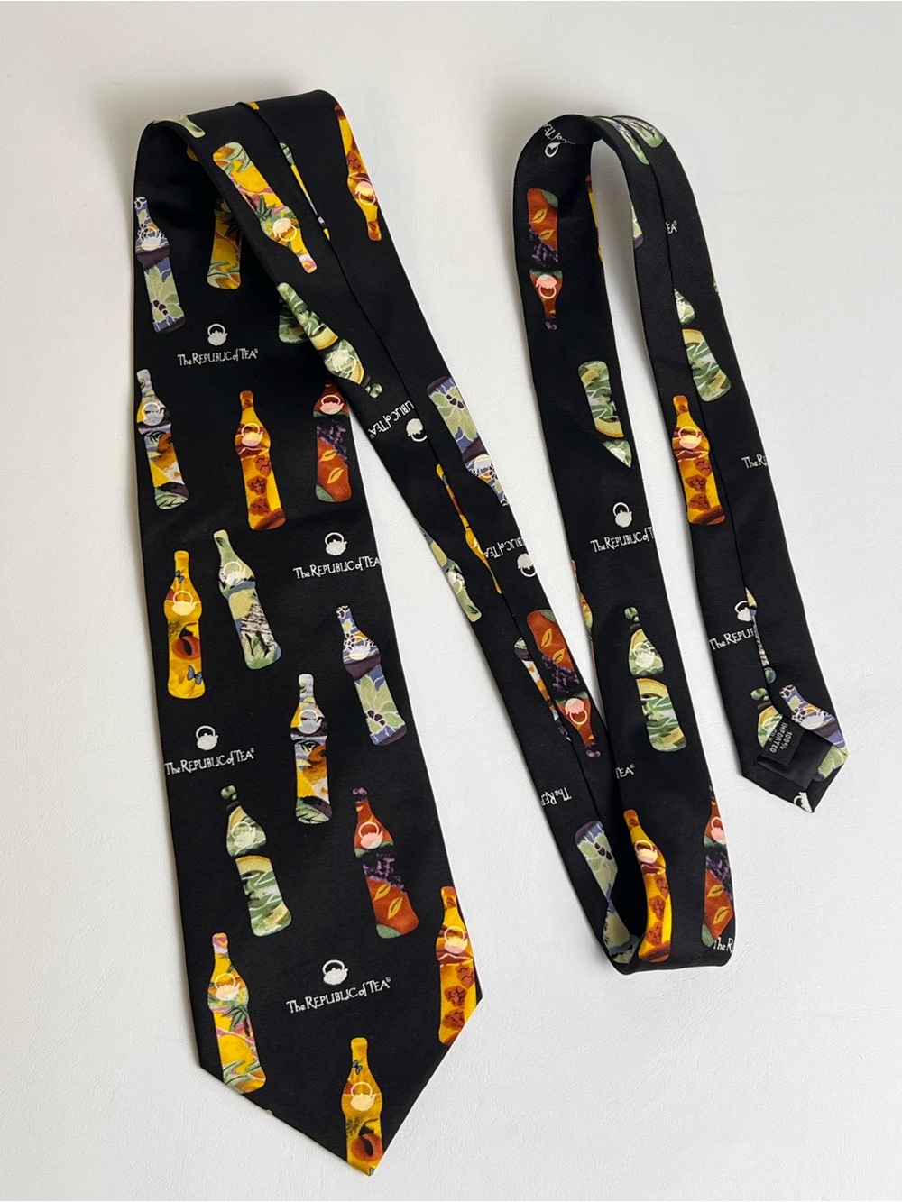 The Republic of Tea Necktie Hand Sewn 100% Silk Korea